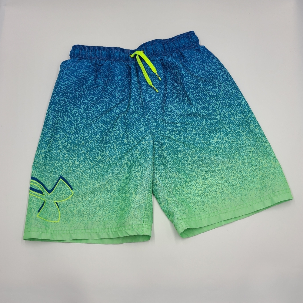 Under Armour boys' ombre swim trunks size L